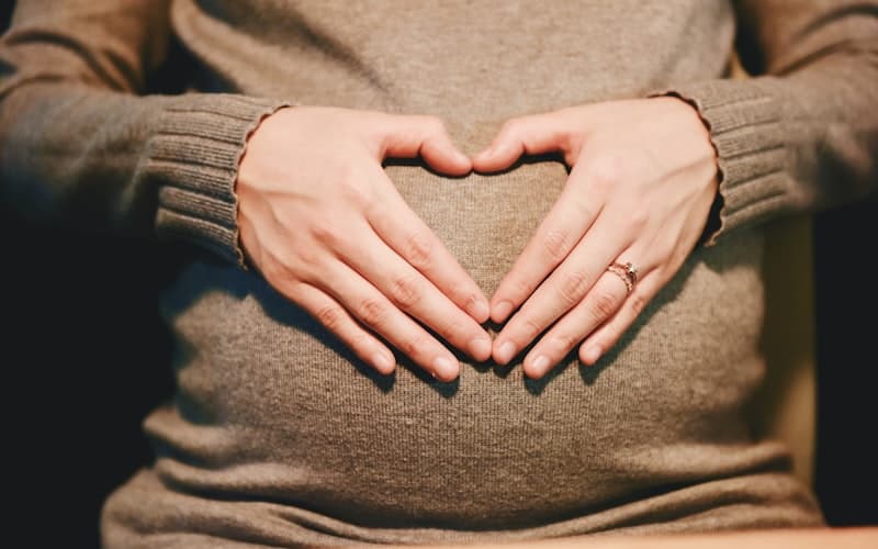 التغذية الصحية خلال الحمل: دليل شامل للأم الحامل